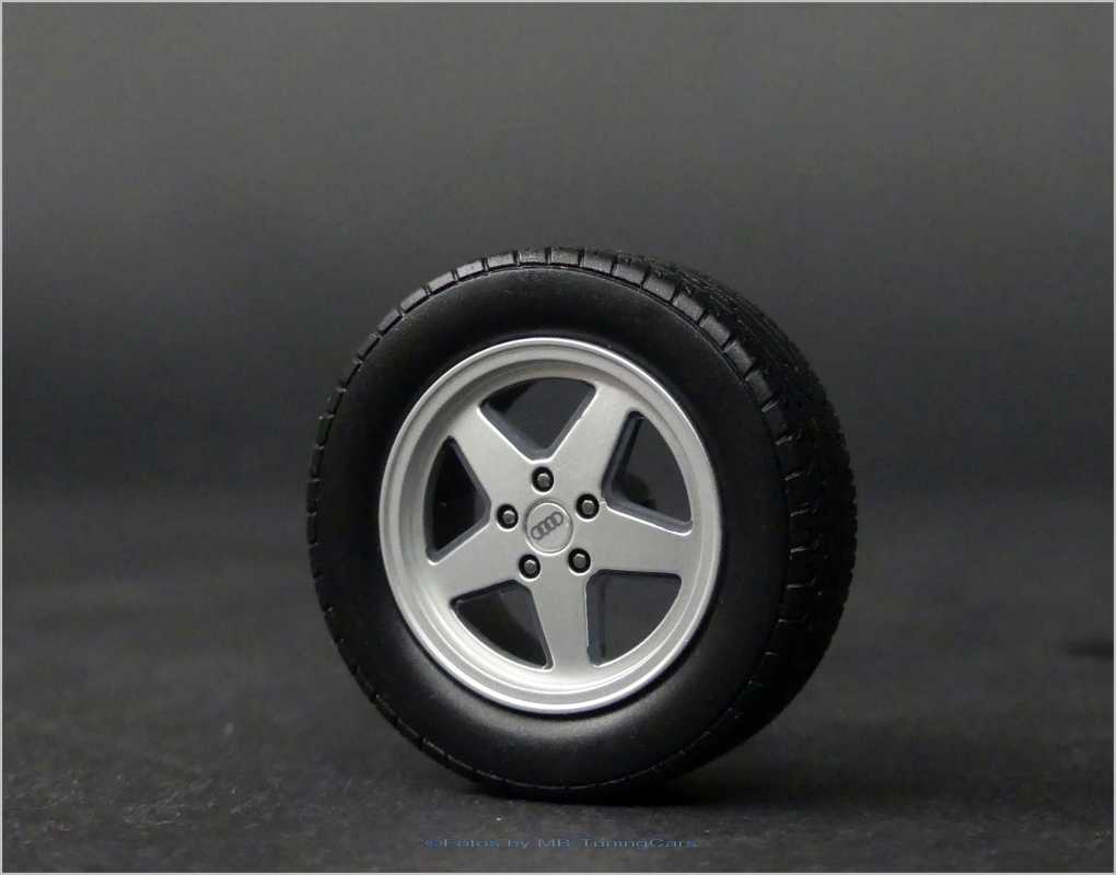1:18 Audi 80 S2 Coupe Rim Size